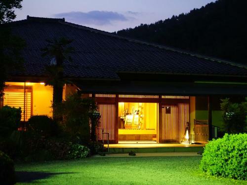 Momoyama