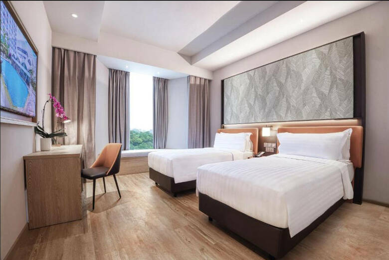 Peninsula Excelsior Hotel