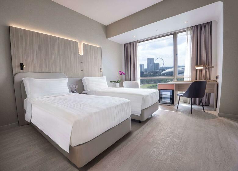 Peninsula Excelsior Hotel