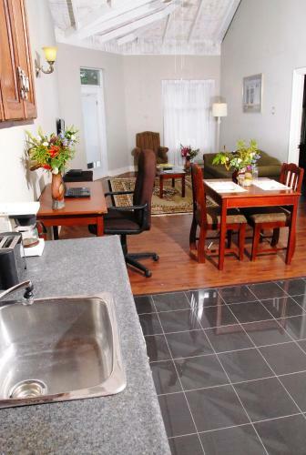 Hostal Guest House Villa Mishkan
