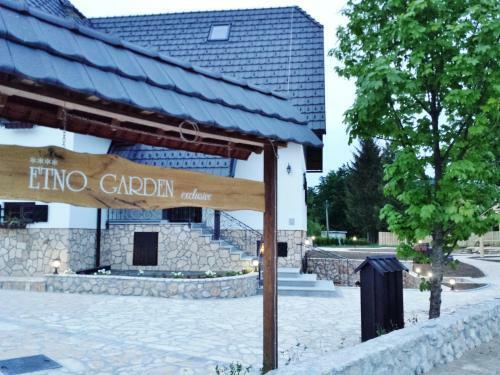 Hostal Etno Garden Exclusive Rooms