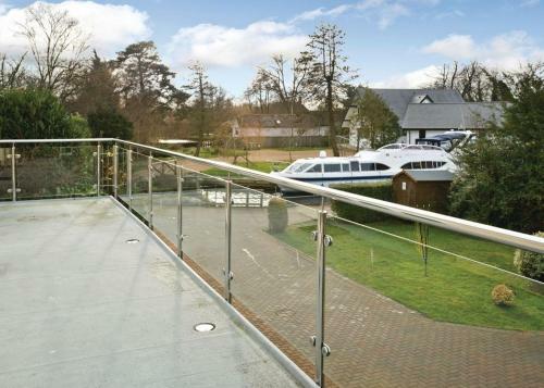 Ferry Marina Cottages