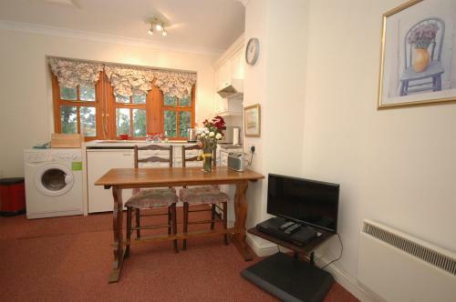 Grooms Cottage