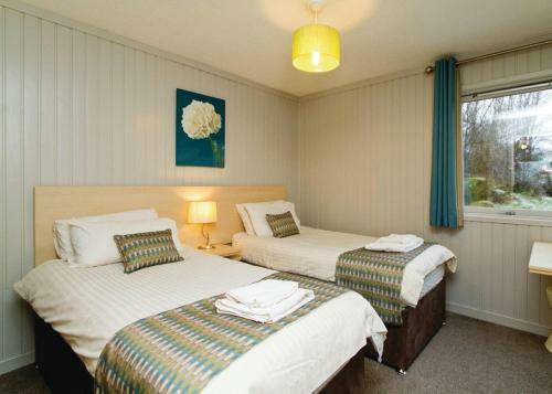 Ivyleaf Combe Lodges