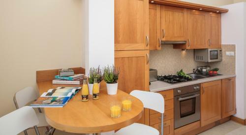M Apartments