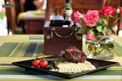 Hostal Boutique Vila White Duchess