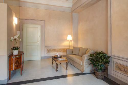 Hostal Palazzo Piazza Mazzini