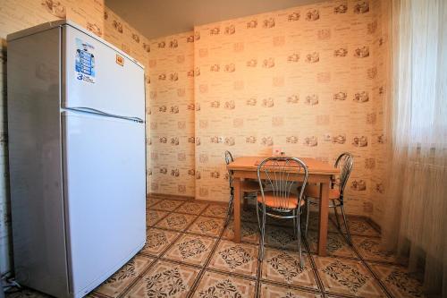 Apartment On Yubileyniy 66