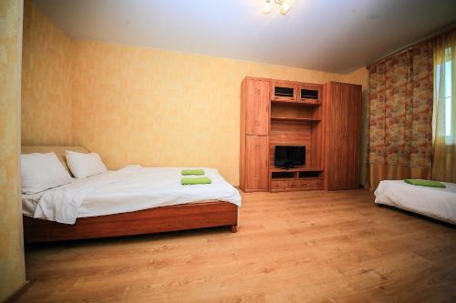 Apartment On Yubileyniy 66
