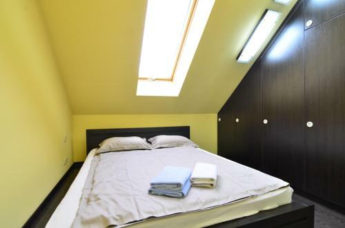 Apartment Prospect Svobody 1/3