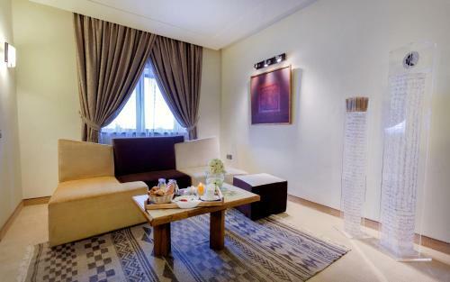 Business Hotel