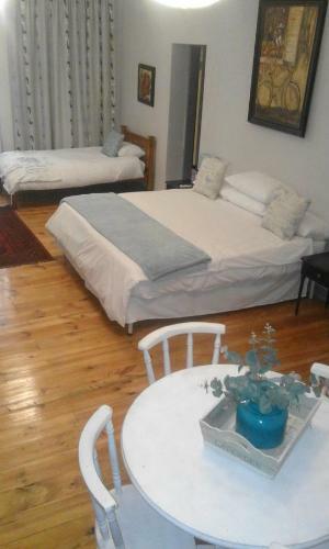 Bed & Breakfast Poetry Guestrooms