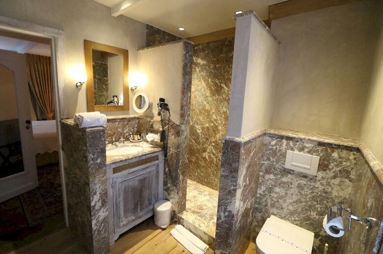 Hotel Relais Bourgondisch Cruyce - A Luxe Worldwide Hotel