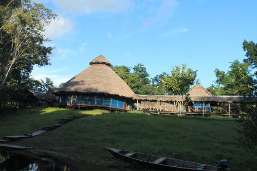 Lodge Tropical Adventures & Expeditions
