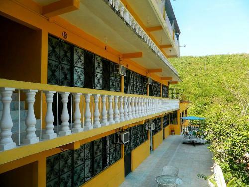 Hostal Hotel Arenas