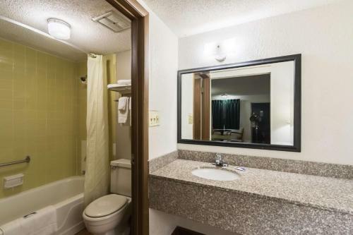 Motel 6 Mattoon