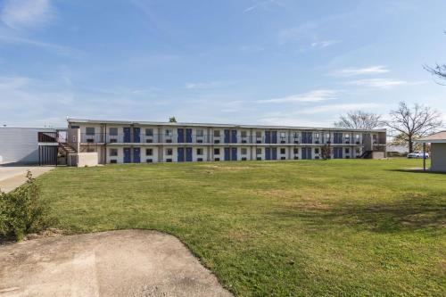 Motel 6 Mattoon
