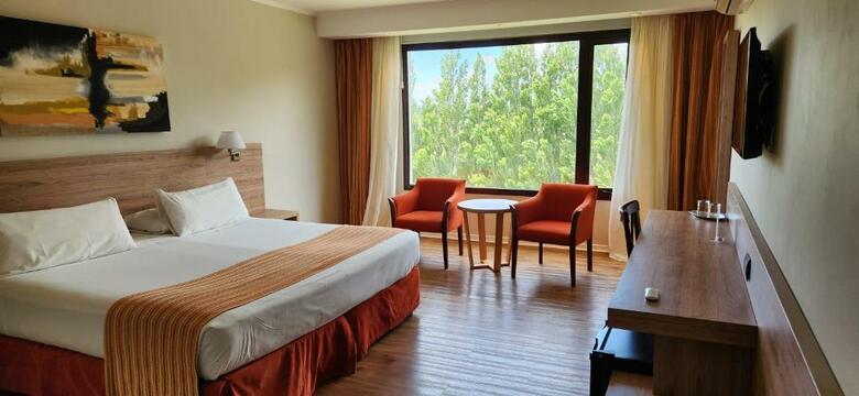 Xelena Hotel & Suites