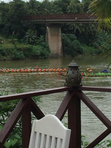 Hostal Merry Riverside Hotel