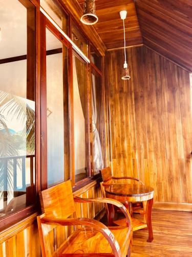 Hostal Merry Riverside Hotel