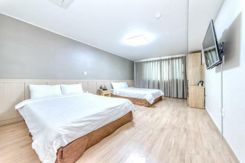 Jungmoon City Hotel