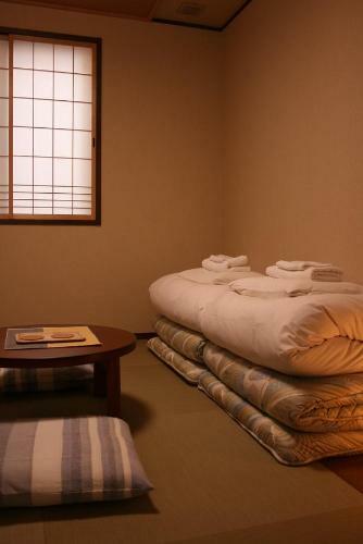 Hostal Kiriha Inn & Cafe