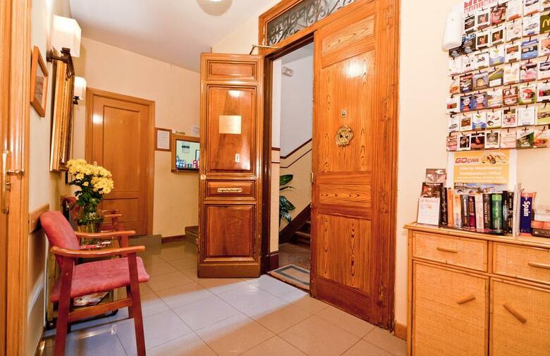 Hostal Oporto