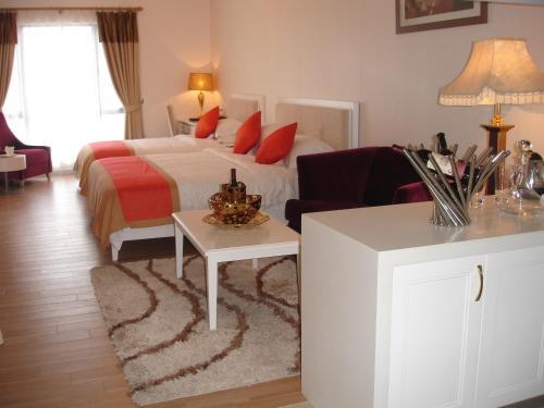 Guangzhou Pleasant Grasse Hotel