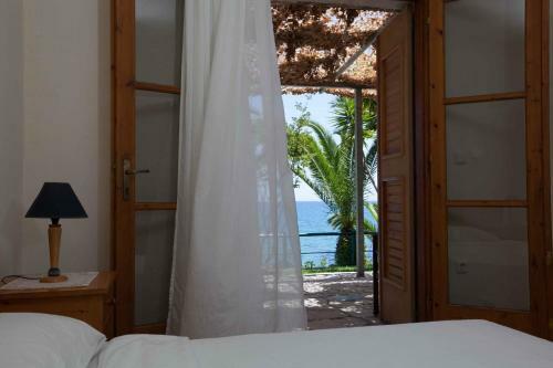 Aparthotel Grekis Beach Hotel And Apartments