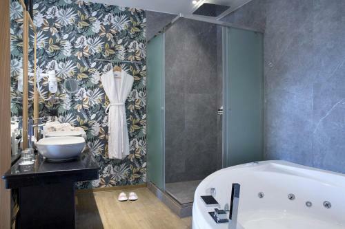 Hotel Dolce Athens Attica Riviera