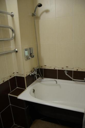 Bagira Apartment On Larina 29