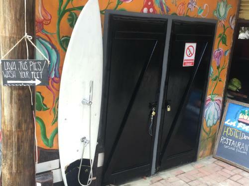 Hotel La Facha Hostal Restaurant Surf
