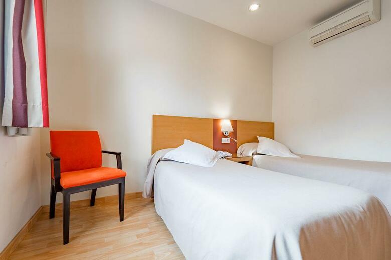 Hotel Amic Col�n