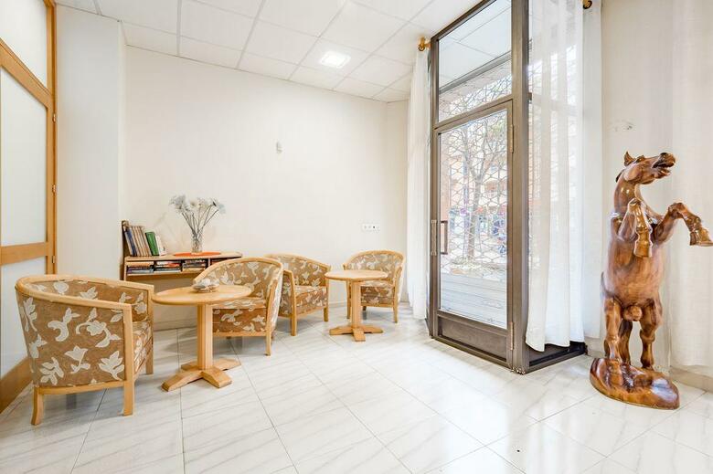 Hotel Amic Col�n