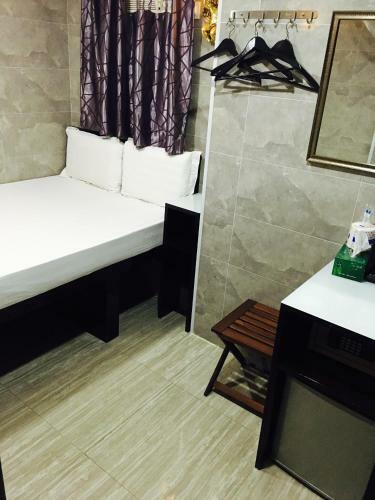 Hostal Modern Hotel