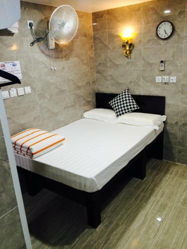 Hostal Modern Hotel
