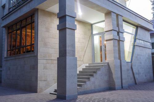 Astor Hotel
