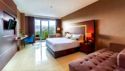 Clove Garden Hotel & Residence