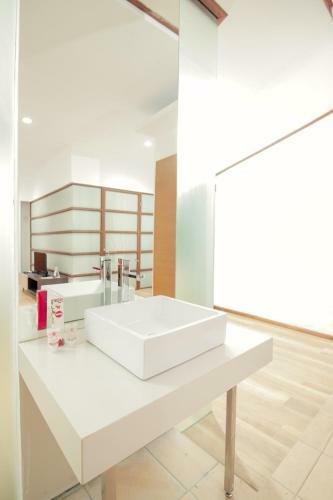 Hostal Oyo 229 Hi Quality