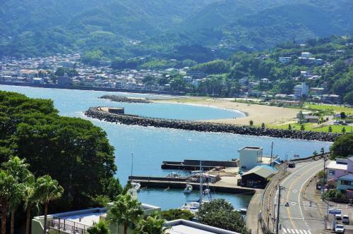 Bed & Breakfast Atami Koro