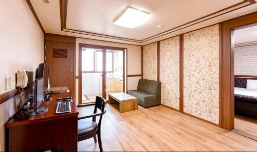 Hillstay Residence Hotel