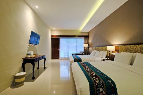 Senthong Asri Hotel And Resto