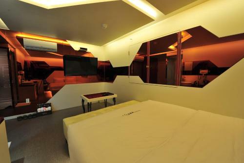 Ytt Hotel