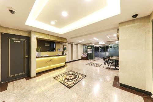 Major Hotel
