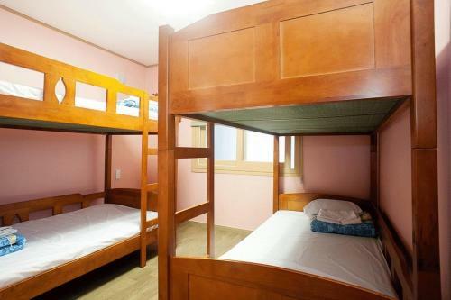 Hostal You&i Guesthouse
