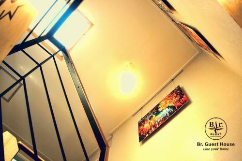 Hostal Br. Guesthouse Hongdae