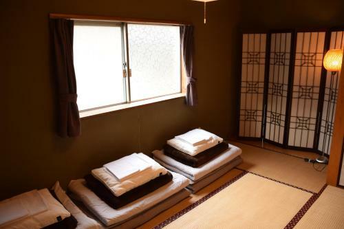 Hostal Guesthouse Azito