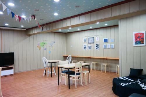 Albergue Mori Guesthouse