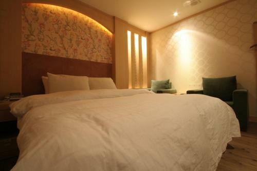 Utopia Hotel