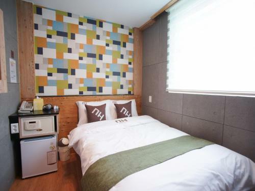 Hostal D.h Sinchon Guesthouse